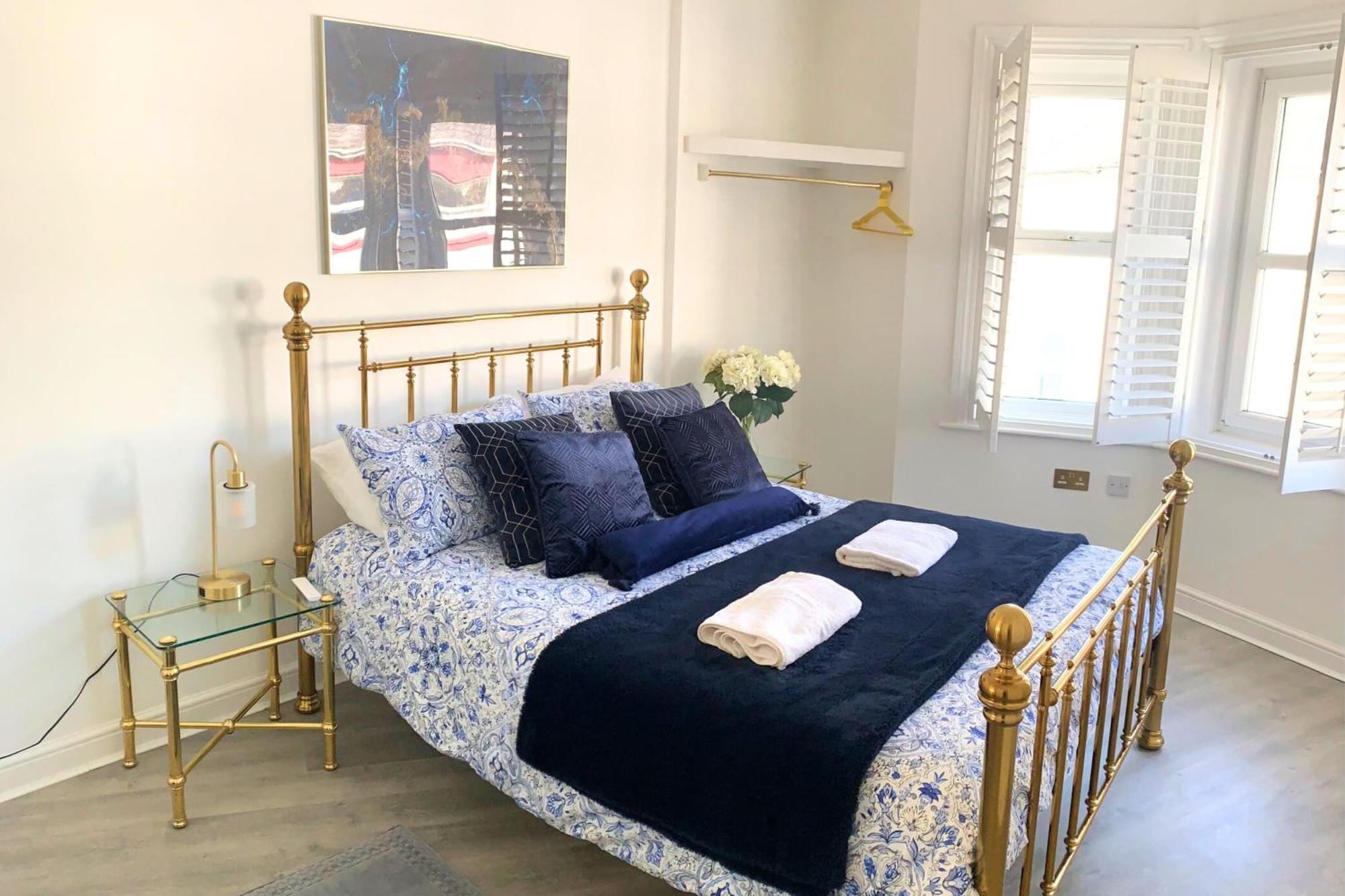 Modern Town Centre Flat - Free Shared Parking, King Size Bed, 5 Minutes Walk To Beach Bournemouth Exterior foto